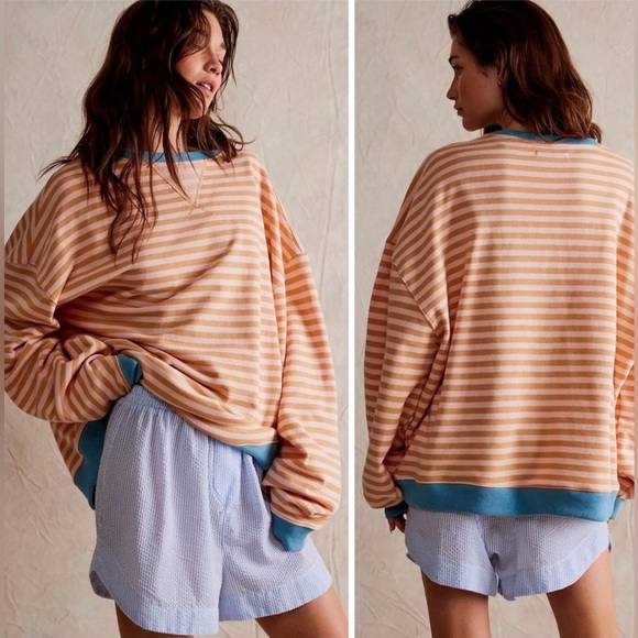 Closeout!▪️Free People Oversized Striped Pullover Sweatshirt in Latte Combo - Picture 1 of 9